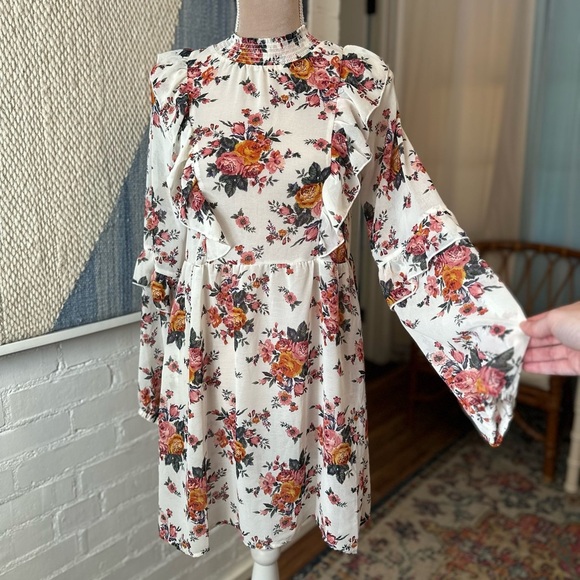 Kit + Sky Creamy Floral Balloon Sleeve Ruffle Dress - Picture 2 of 9